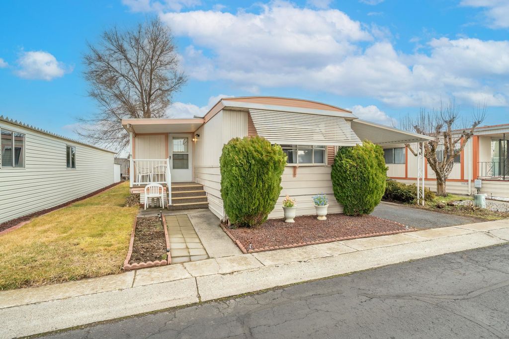 1205 E Lyons Rd, Spokane, WA 99208 photo 2