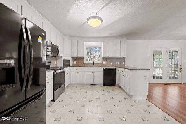 205 Dobbs Spaight Road, New Bern, NC 28562