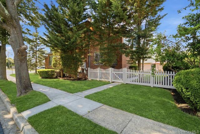 2063 Walnut Street, North Baldwin, NY 11510