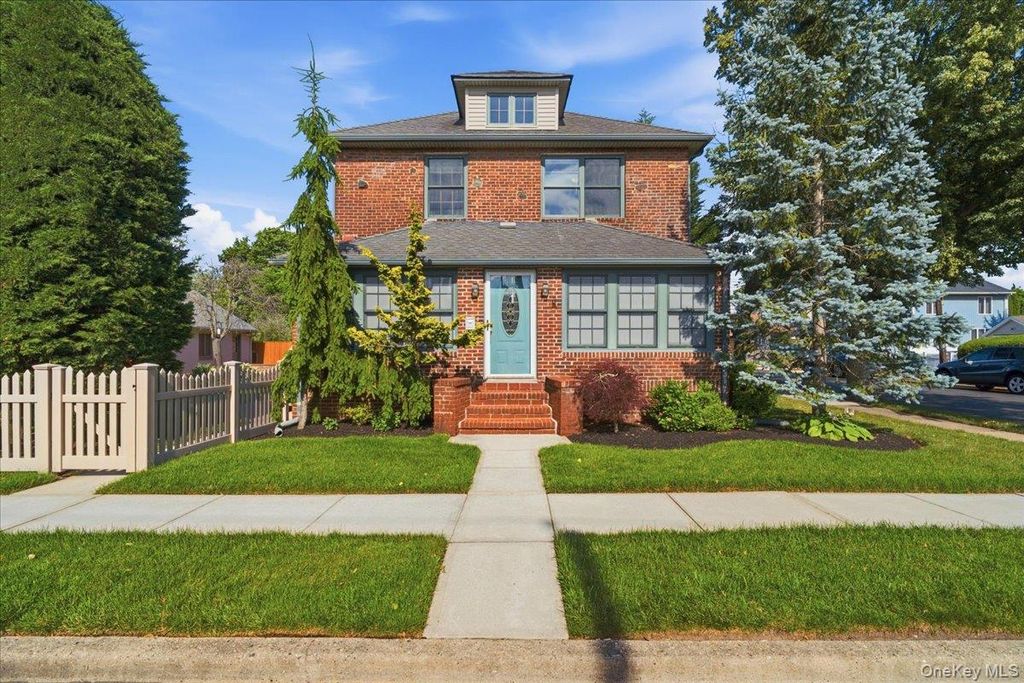 2063 Walnut Street, North Baldwin, NY 11510