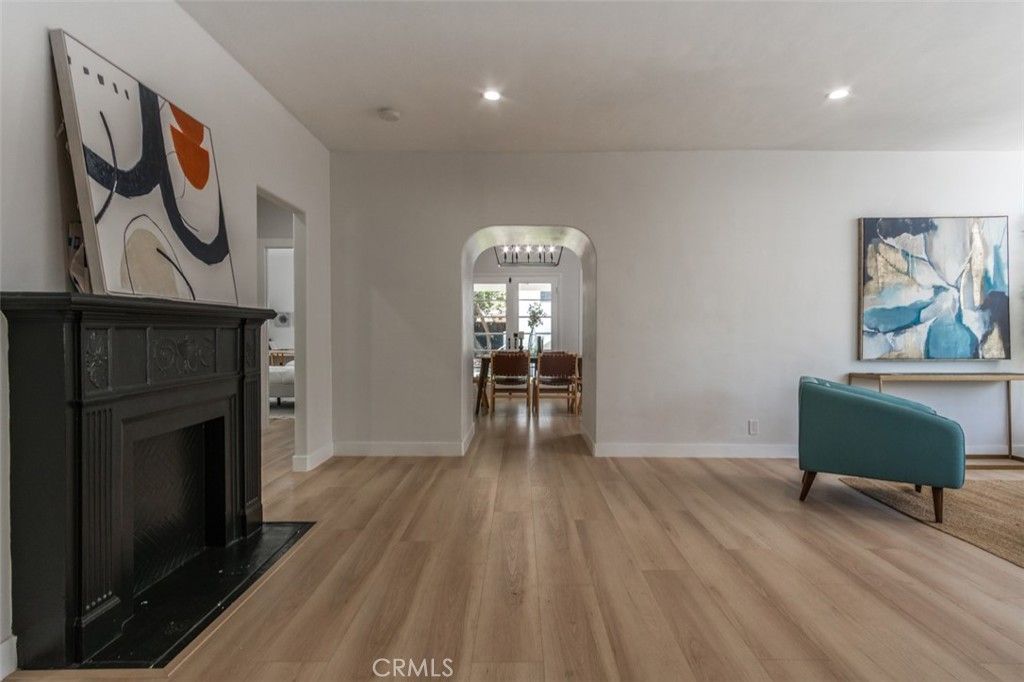 1636 N Sierra Bonita Avenue, Los Angeles, CA 90046 — photo 3