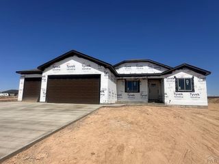 675 E Heron Dr, Pueblo West, CO 81007