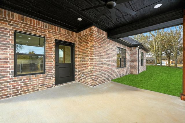 493 Lee Boulevard, Pottsboro, TX 75076