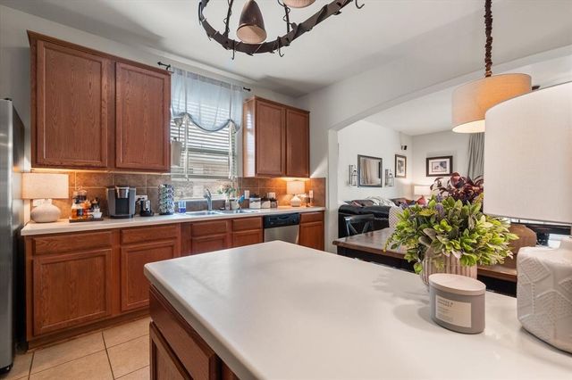 717 Boone Trail, Mansfield, TX 76063