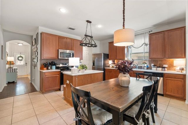 717 Boone Trail, Mansfield, TX 76063