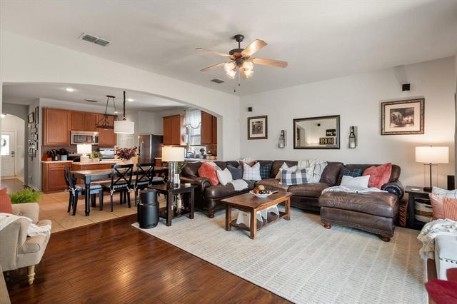 717 Boone Trail, Mansfield, TX 76063