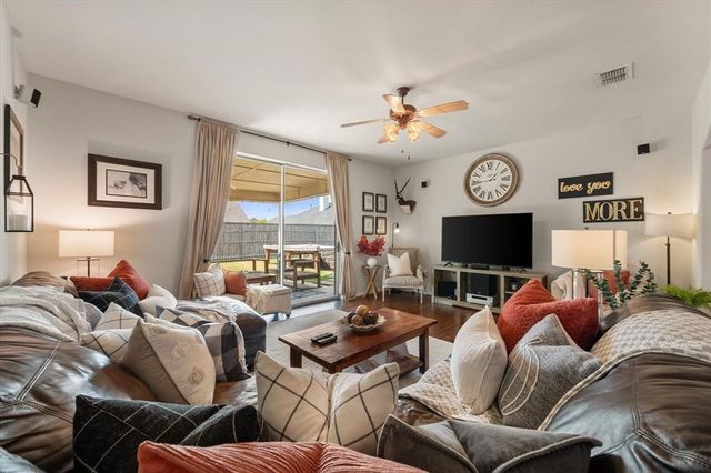 717 Boone Trail, Mansfield, TX 76063