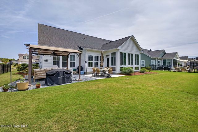 186 Jackline Drive, Hampstead, NC 28443