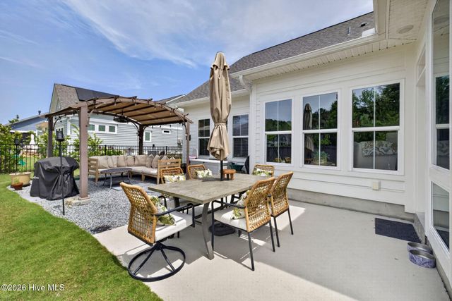 186 Jackline Drive, Hampstead, NC 28443