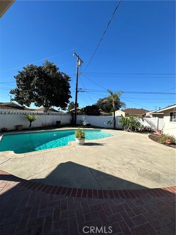 229 S Homerest, West Covina, CA 91791