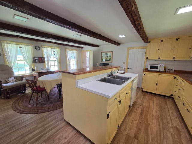 372 Canaan Street, Canaan, NH 03741