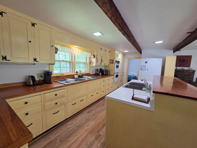 372 Canaan Street, Canaan, NH 03741