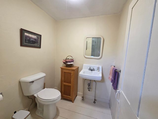 372 Canaan Street, Canaan, NH 03741