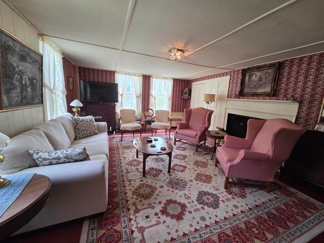 372 Canaan Street, Canaan, NH 03741