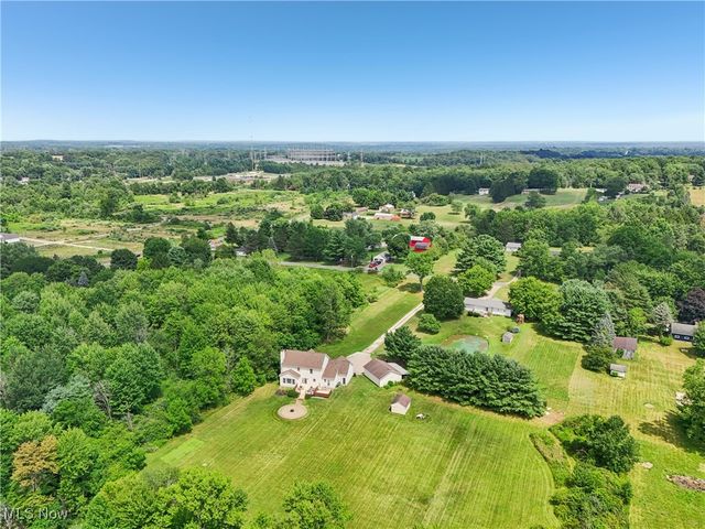 9900 Homestead Road, Wadsworth, OH 44281