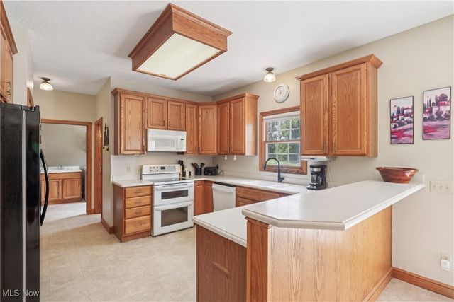 9900 Homestead Road, Wadsworth, OH 44281