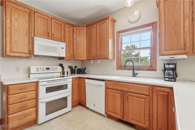 9900 Homestead Road, Wadsworth, OH 44281