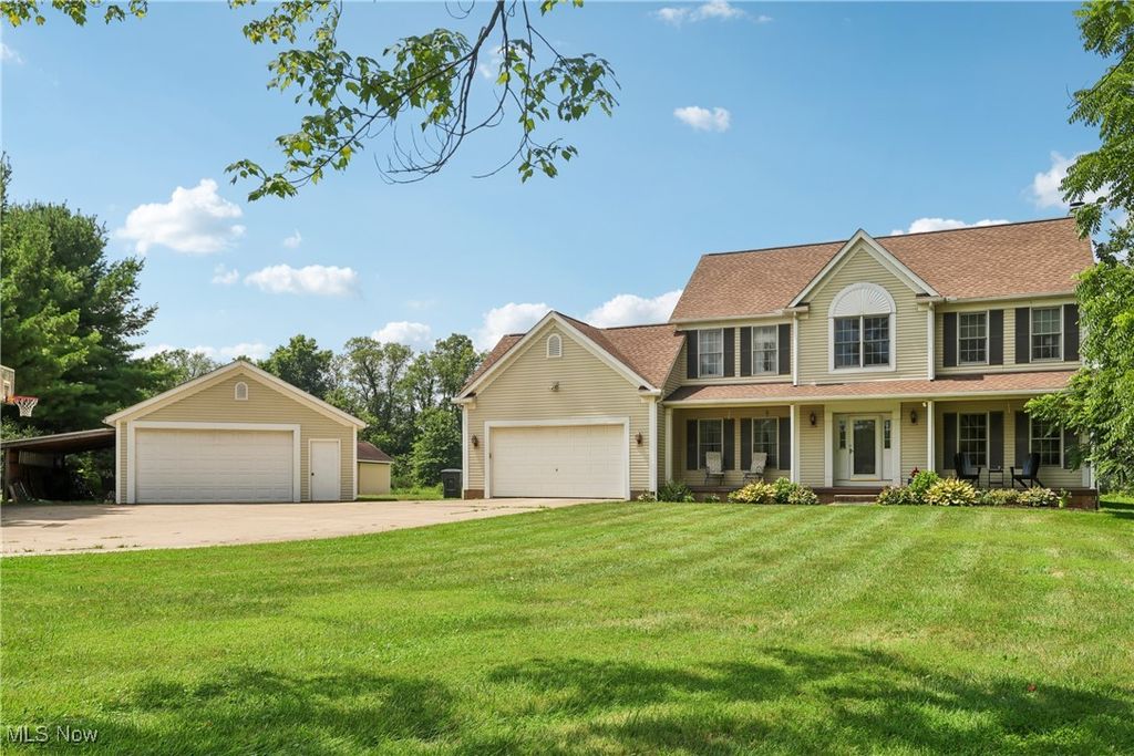 9900 Homestead Road, Wadsworth, OH 44281