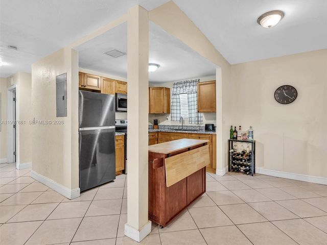 535 NW 29th Ter, Fort Lauderdale, FL 33311