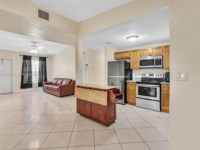 535 NW 29th Ter, Fort Lauderdale, FL 33311