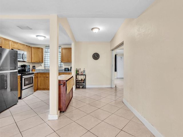 535 NW 29th Ter, Fort Lauderdale, FL 33311