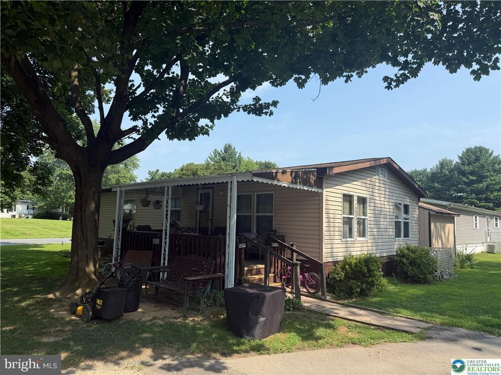 8816 BREINIG RUN CIR, Breinigsville, PA 18031