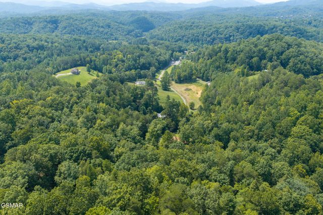 2 Franklin Lane, Sevierville, TN 37876