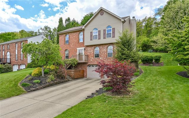 4823 Shamrogue Ct, Hampton, PA 15101