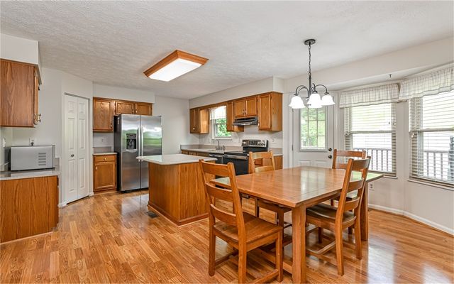 4823 Shamrogue Ct, Hampton, PA 15101