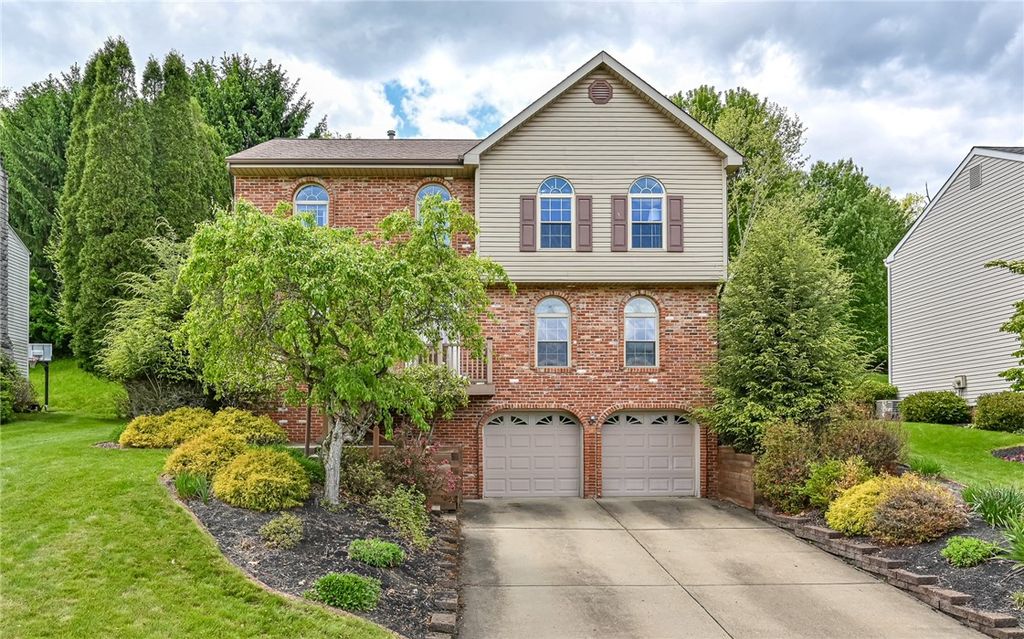 4823 Shamrogue Ct, Hampton, PA 15101