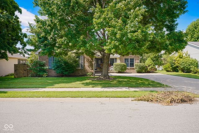 5902 Kennesaw Trail, Columbus, IN 47203