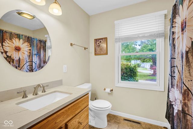 5902 Kennesaw Trail, Columbus, IN 47203