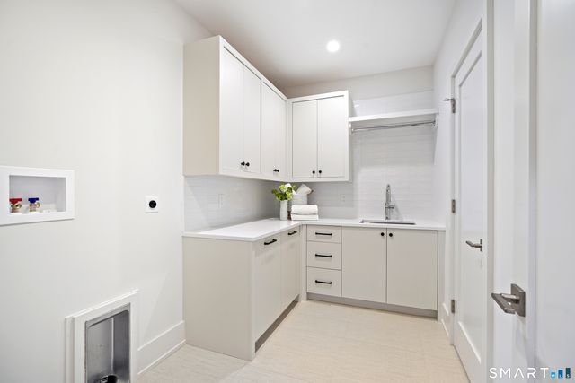 18 Woodhill Road, Westport, CT 06880