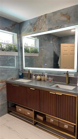 5740 SW 57th Way, Davie, FL 33314