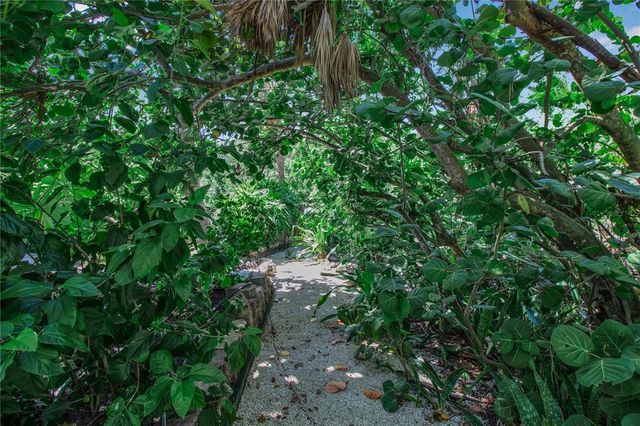 6979 LONGBOAT DRIVE S, Longboat Key, FL 34228