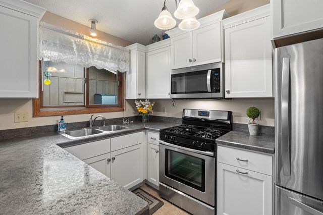 11337 Red Fox Drive, Maple Grove, MN 55369