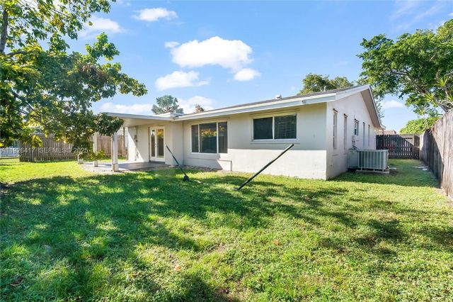 8172 NW 67th Ave NA, Tamarac, FL 33321