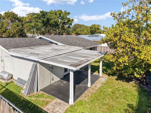 8172 NW 67th Ave NA, Tamarac, FL 33321