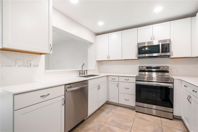 8172 NW 67th Ave NA, Tamarac, FL 33321