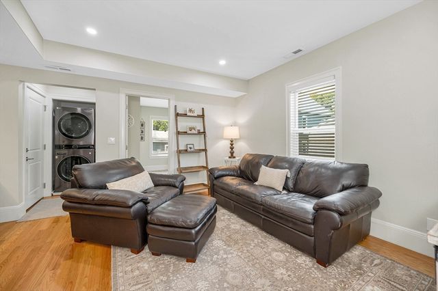 6 Nelly St 1, Wakefield, MA 01880