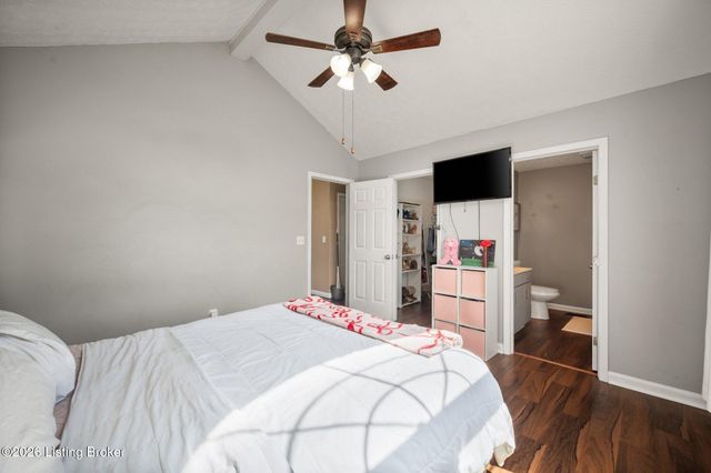 3913 Mimosa View Dr, Louisville, KY 40299