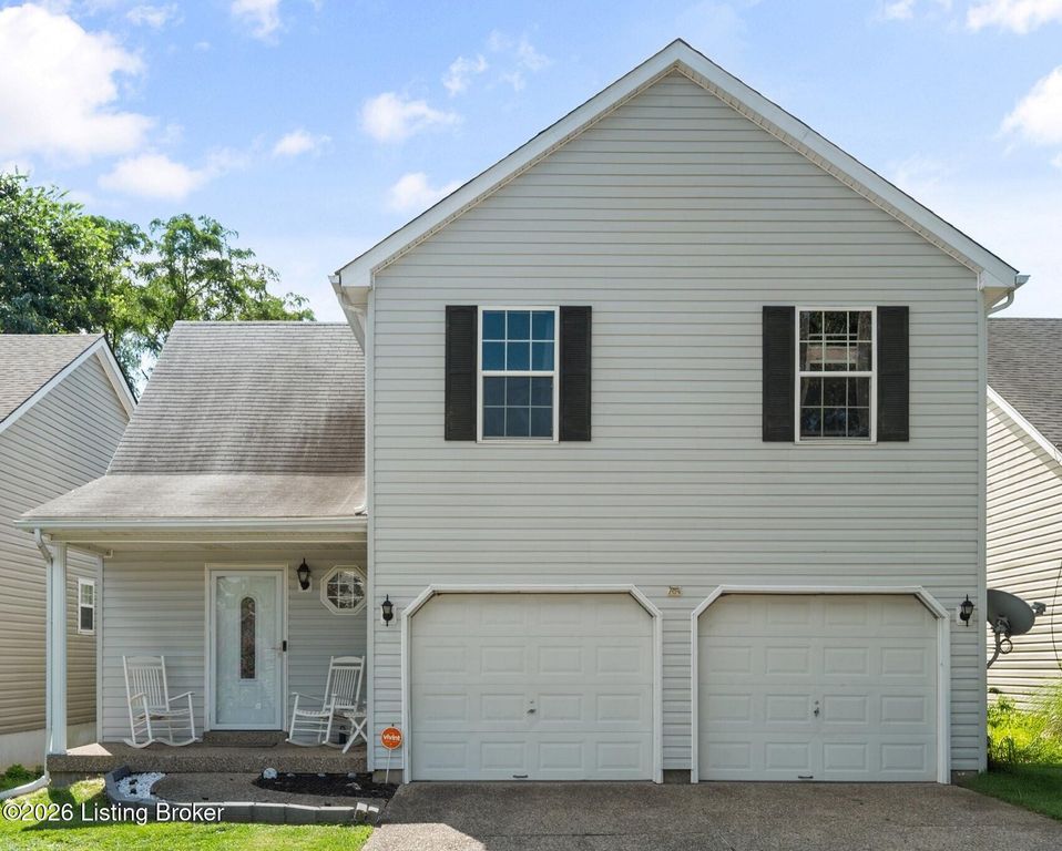 3913 Mimosa View Dr, Louisville, KY 40299