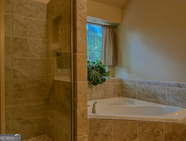 236 HUNTING Court, Jonesboro, GA 30236