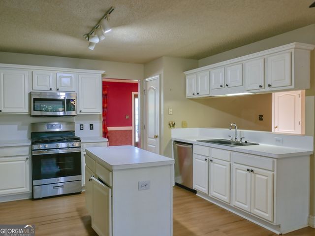 236 HUNTING Court, Jonesboro, GA 30236