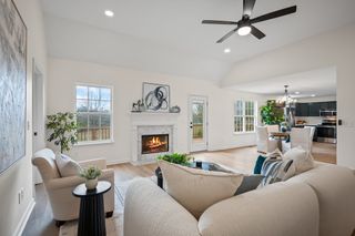 2304 Riverway Dr, Old Hickory, TN 37138