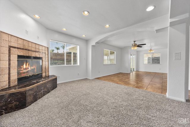 6803 Tradewinds Drive, Bakersfield, CA 93313