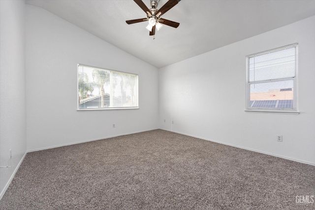 6803 Tradewinds Drive, Bakersfield, CA 93313