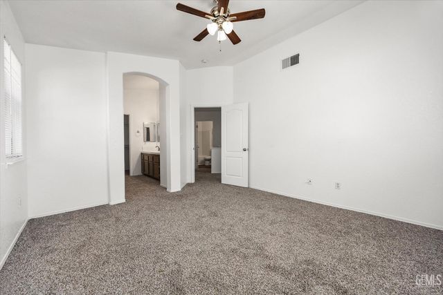 6803 Tradewinds Drive, Bakersfield, CA 93313