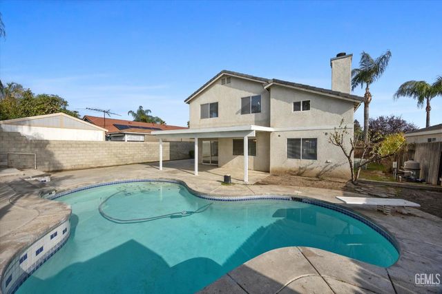 6803 Tradewinds Drive, Bakersfield, CA 93313