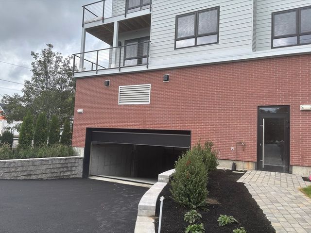 1391 Main Street 301, Walpole, MA 02081